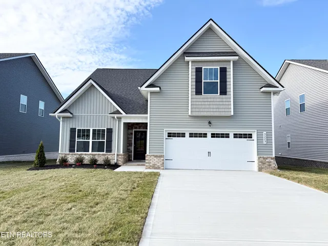 $429,900 | 3223 Song Sparrow Drive, Maryville, TN 37803