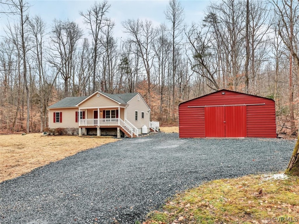 6672 Blenheim Road Powhatan, VA 23139 - Photo 3 of 26 Gallery Image 3