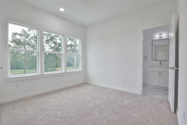 $2,000 | 9343 Lavender Street, Houston, TX 77016