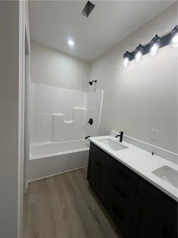 $319,900 | 704 Colony Avenue, East Lynne, MO 64743