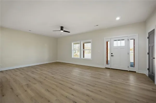 $319,900 | 704 Colony Avenue, East Lynne, MO 64743