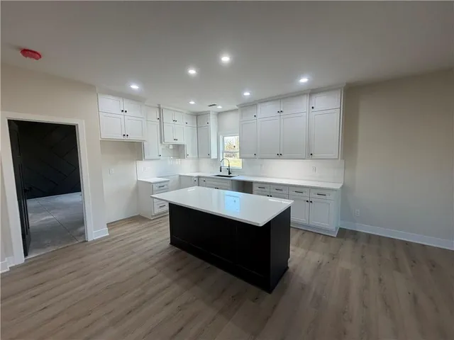 $319,900 | 704 Colony Avenue, East Lynne, MO 64743