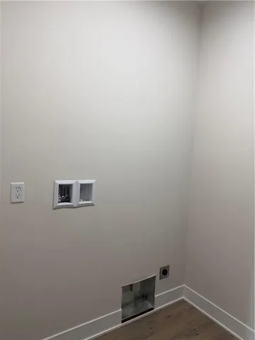 $319,900 | 704 Colony Avenue, East Lynne, MO 64743