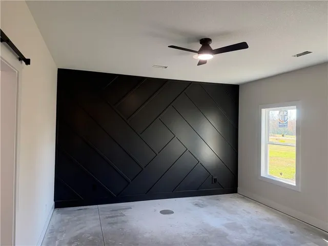 $319,900 | 704 Colony Avenue, East Lynne, MO 64743