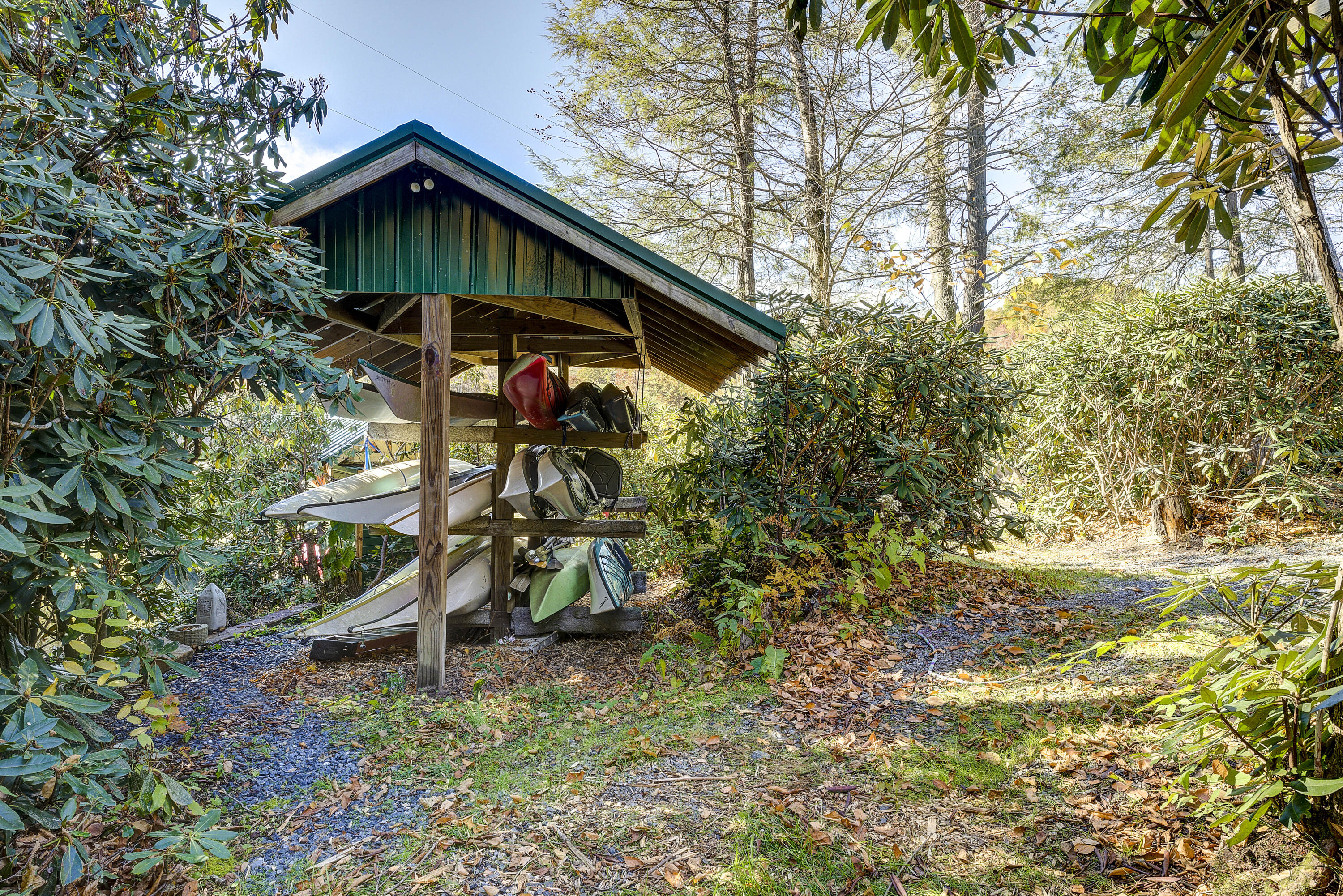 252 Ripshin Lake Road Roan Mountain, TN 37687 - Photo 24 of 87 Ripshin-51