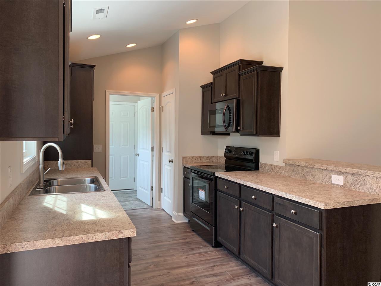 121 Pumpkin Ash Loop Conway, SC 29527 - Photo 4 of 16 Gallery Image 4