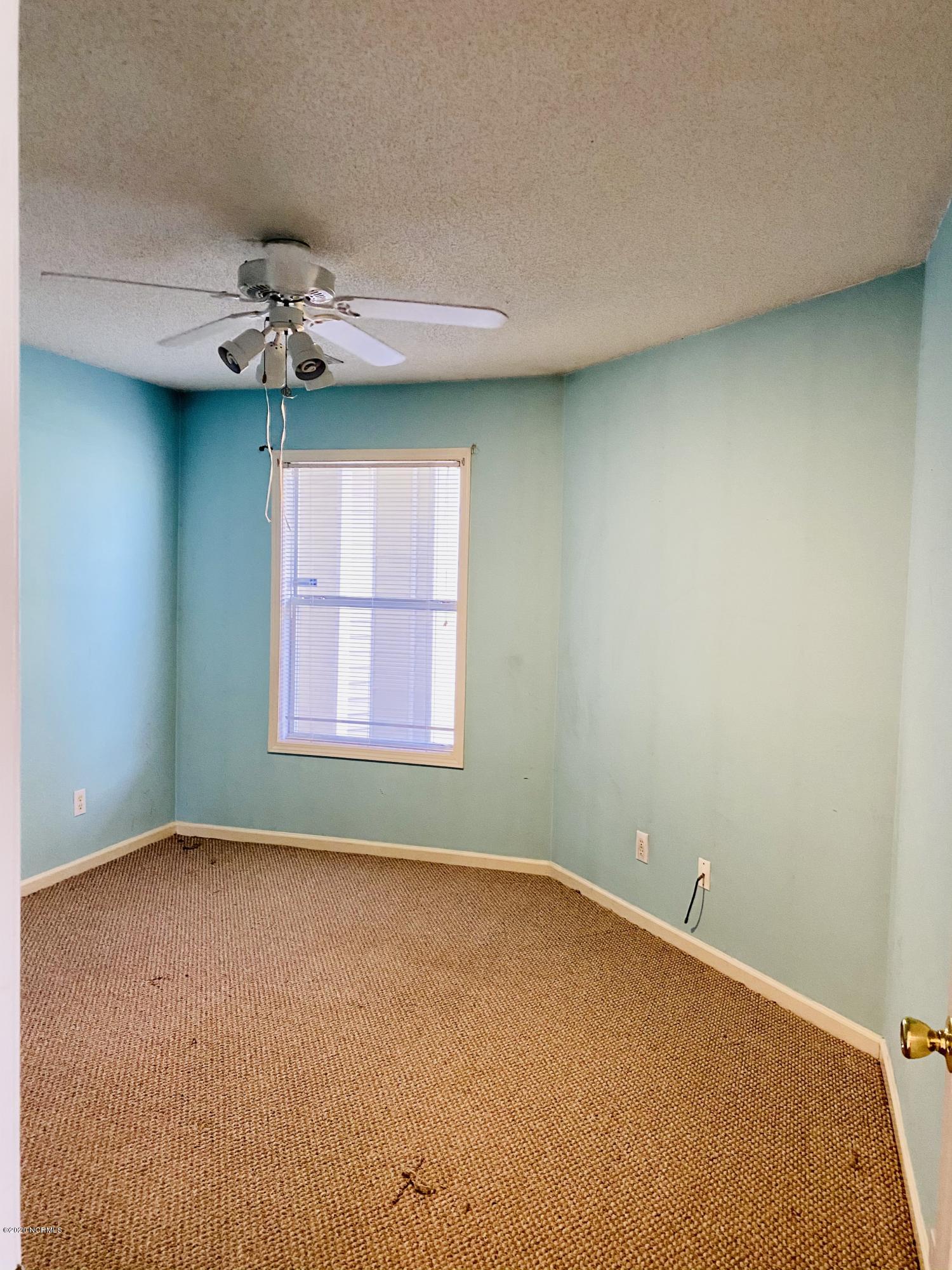521 Spring Forest Road, Unit A Greenville, NC 27834 - Photo 6 of 19 Guest Bed