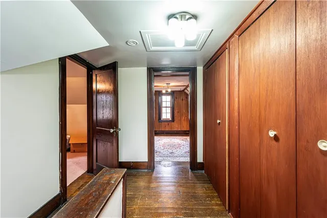 a view of entryway and hall