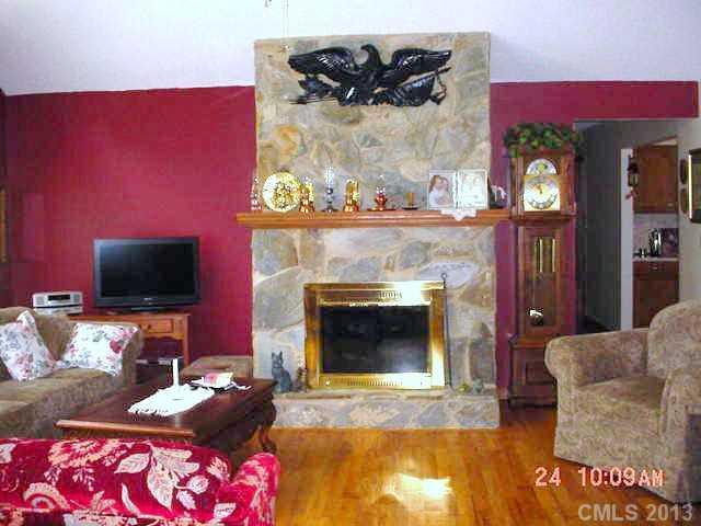 3150 Pond Road Maiden, NC 28650 - Photo 7 of 16 Gallery Image 7