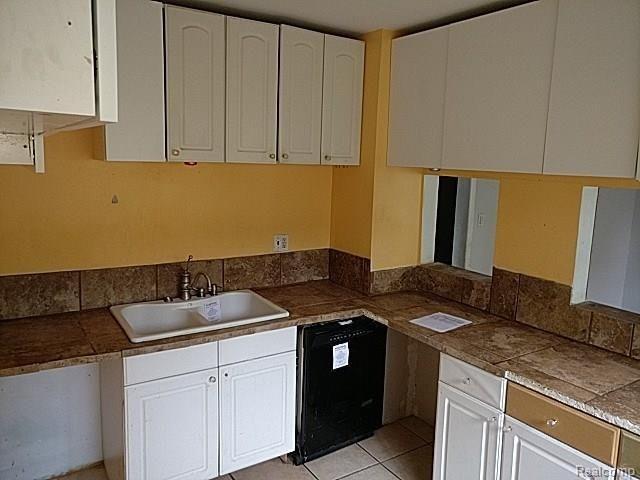 6363 Rutherford Street Detroit, MI 48228 - Photo 10 of 17 IMG_20161011_162432 - Copy.jpg