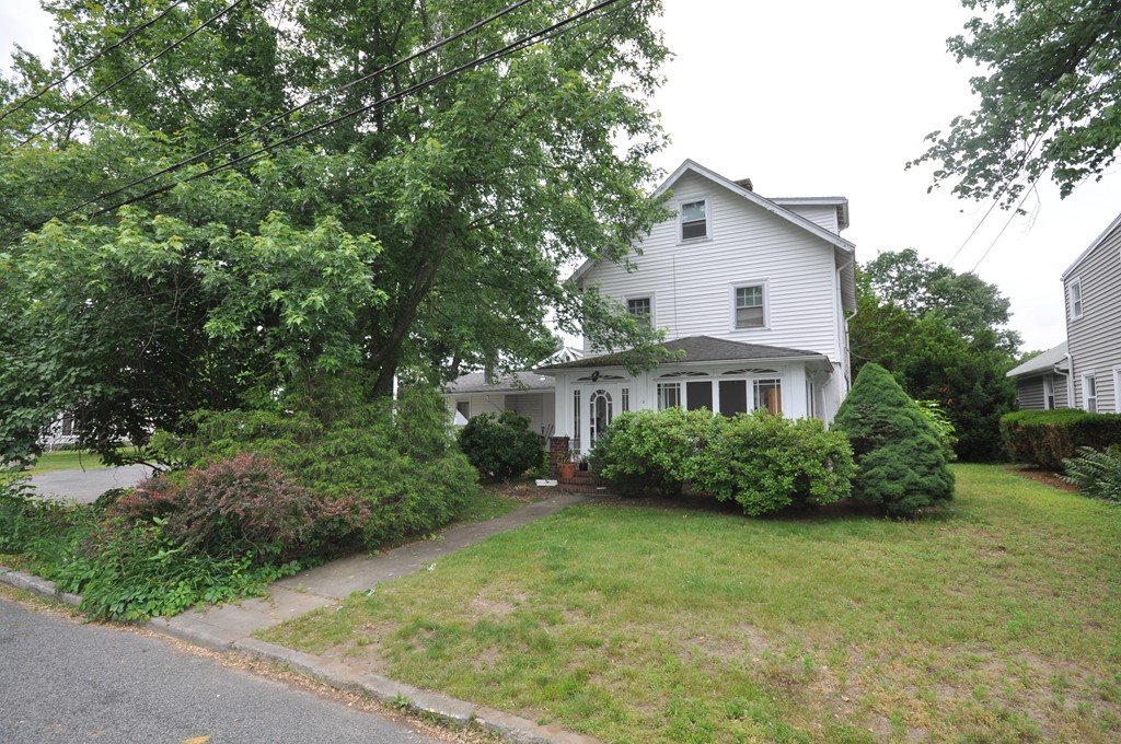 42 Birch Road Framingham, MA 01701 - Photo 2 of 9 Gallery Image 2