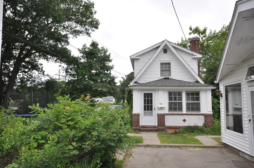 42 Birch Road Framingham, MA 01701 - Photo 3 of 9 Gallery Image 3