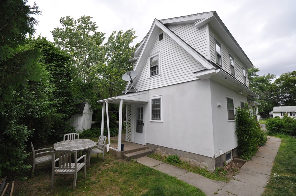 42 Birch Road Framingham, MA 01701 - Photo 8 of 9 Gallery Image 8