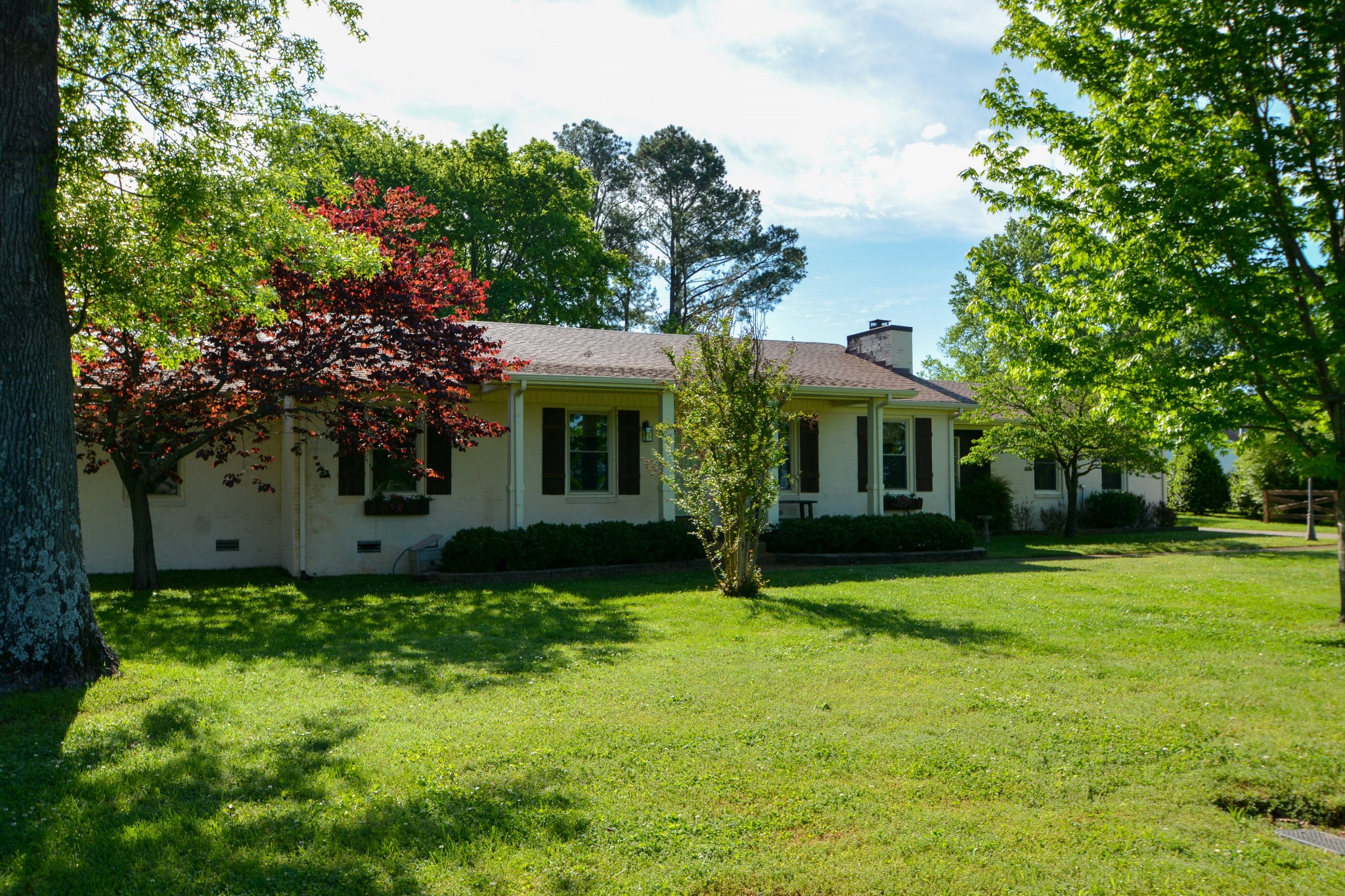 2006 Stratford Road Murfreesboro, TN 37129 - Photo 3 of 37 a front view of a house with a yard