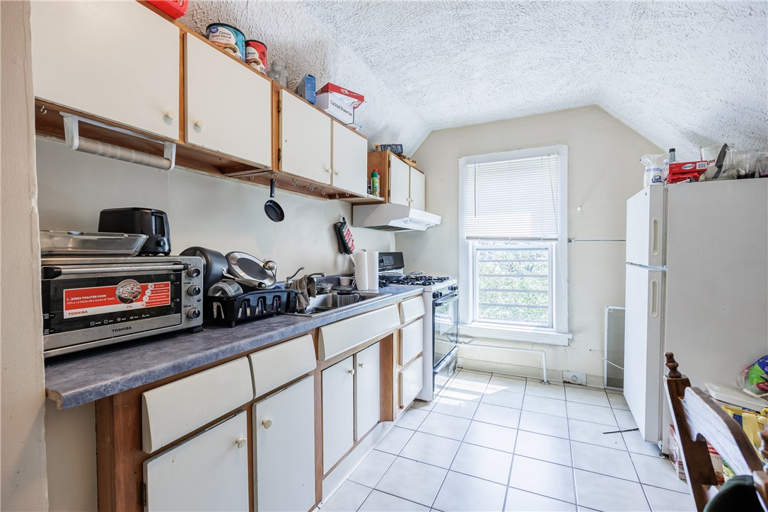 17 Canfield Place Rochester, NY 14607 - Photo 28 of 31