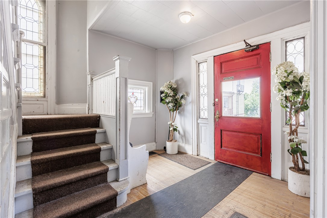 17 Canfield Place Rochester, NY 14607 - Photo 3 of 31