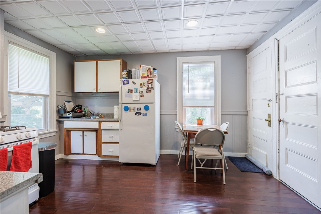 17 Canfield Place Rochester, NY 14607 - Photo 8 of 31