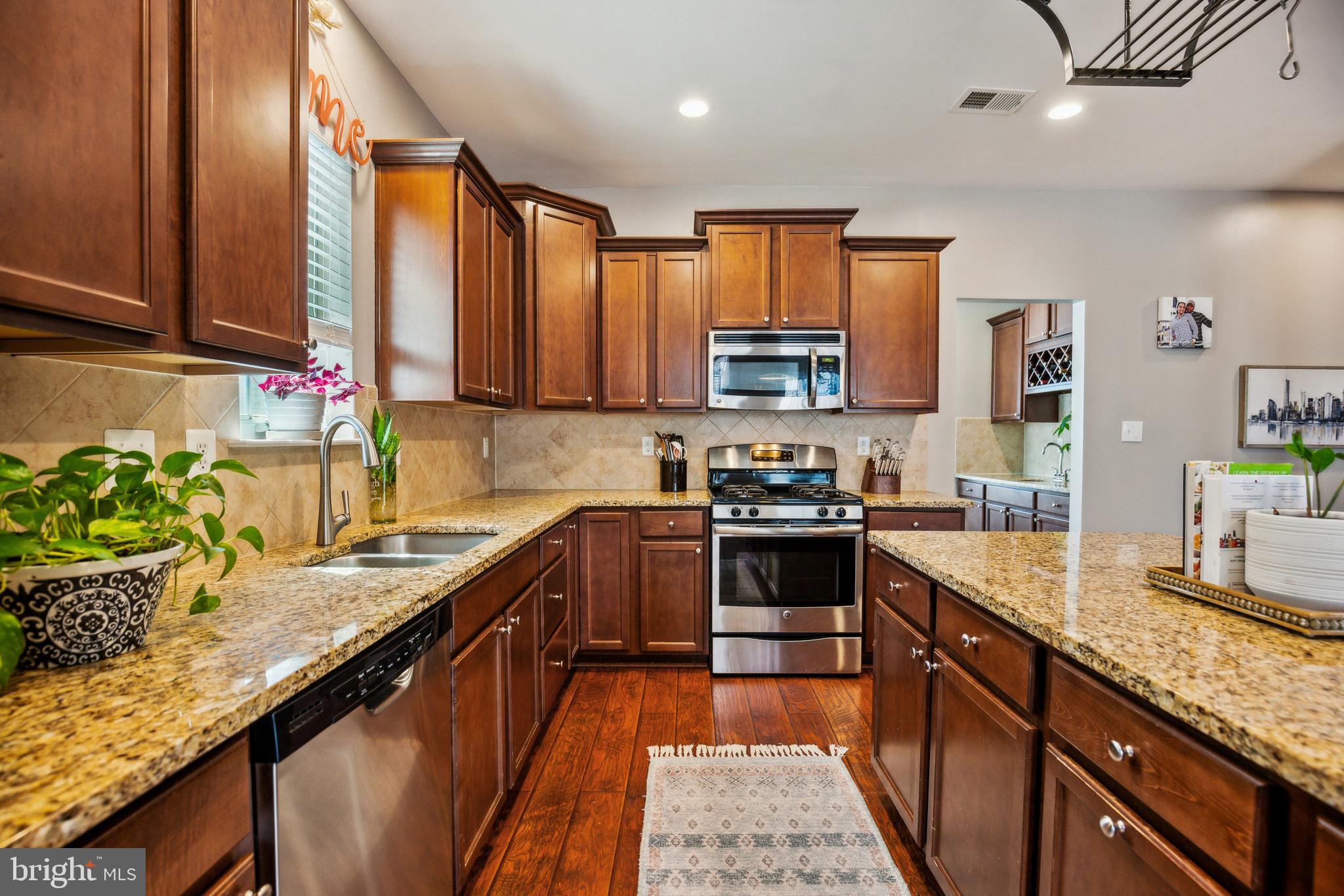 915 Horse Collar Road Accokeek, MD 20607 - Photo 8 of 53 Kitchen