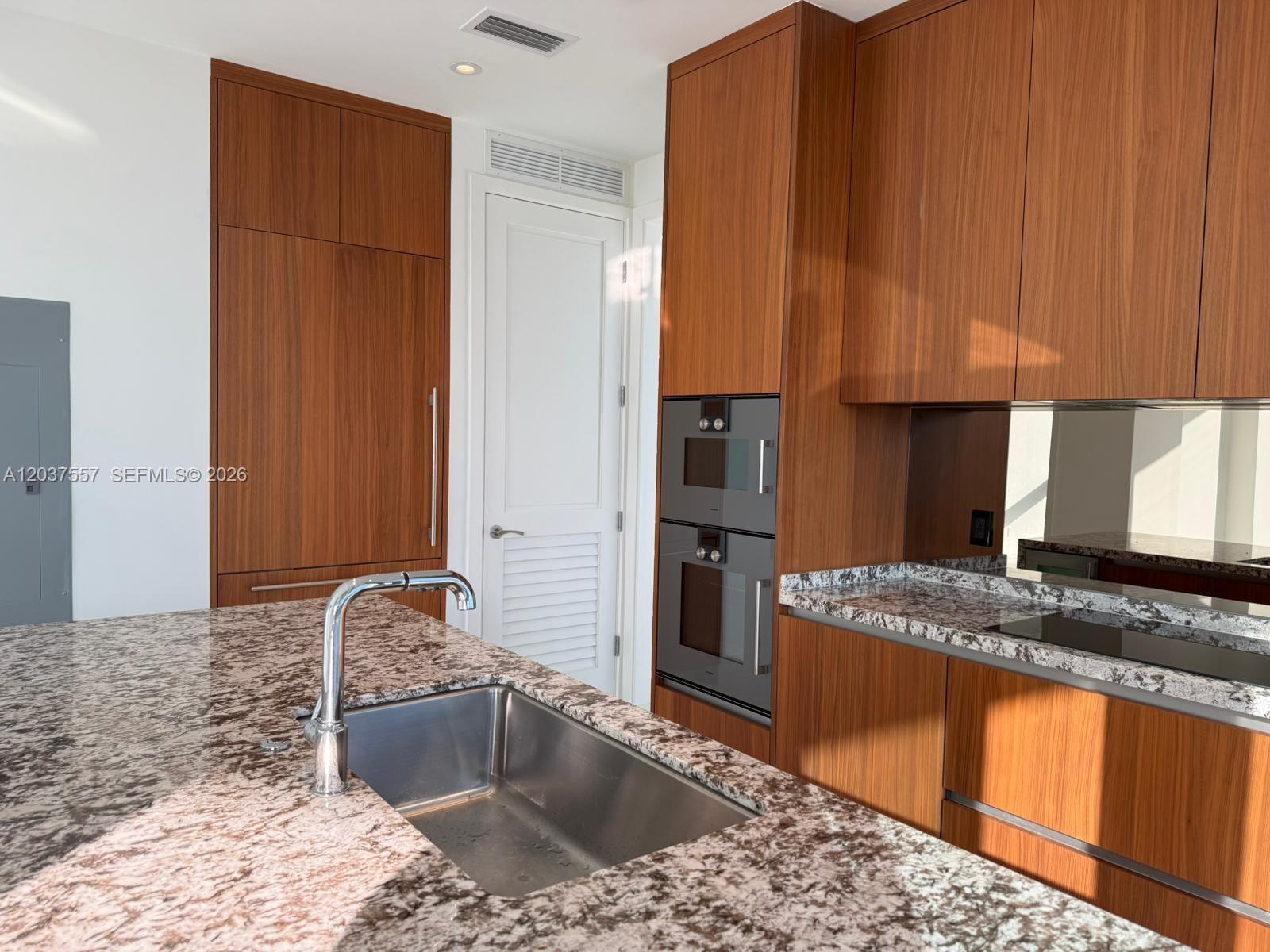 175 Southeast 25th Road, Unit 903 Miami, FL 33129 - Photo 2 of 36