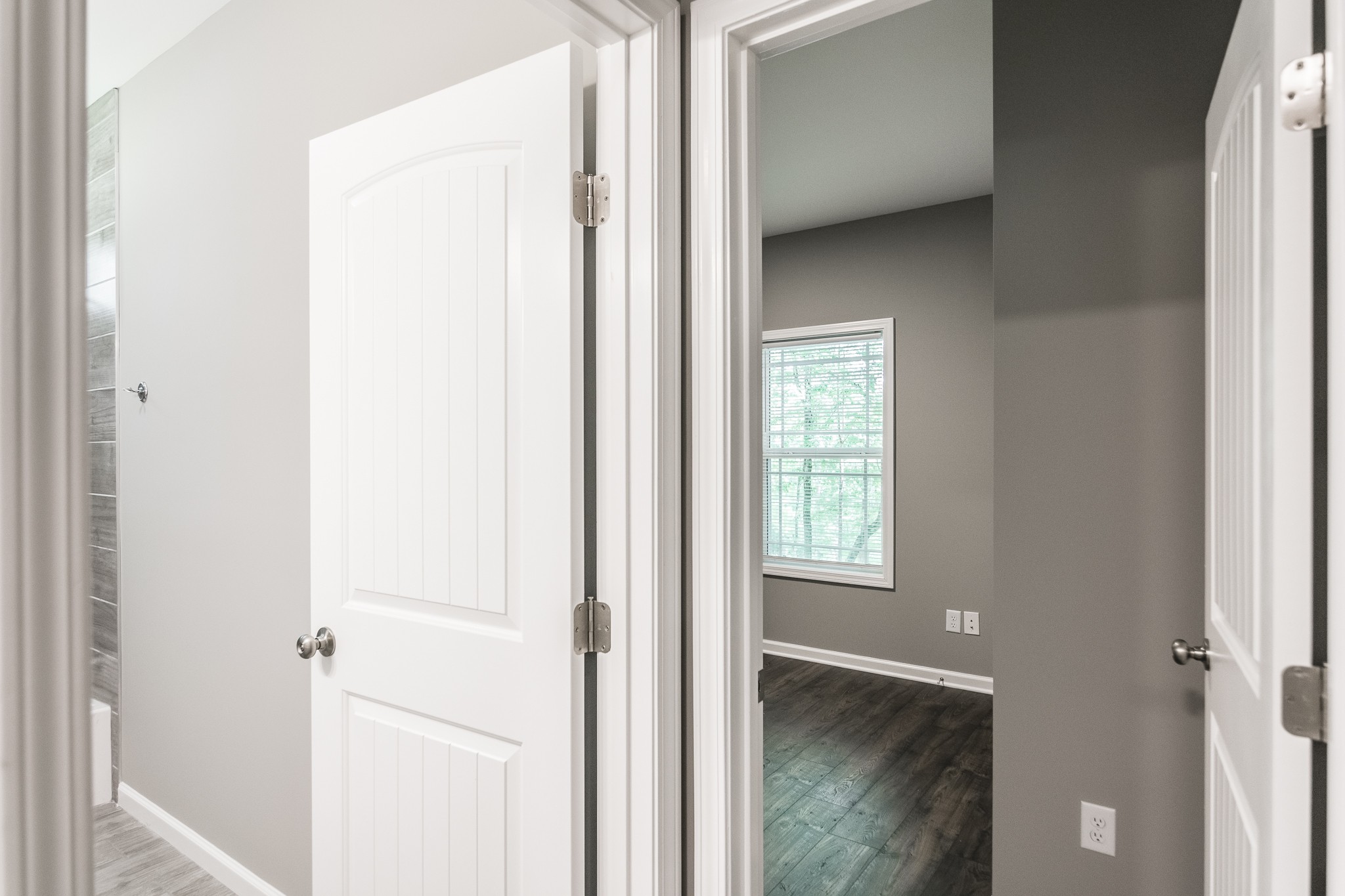 1566 Old Gallatin Road Portland, TN 37148 - Photo 13 of 49 a view of an front door