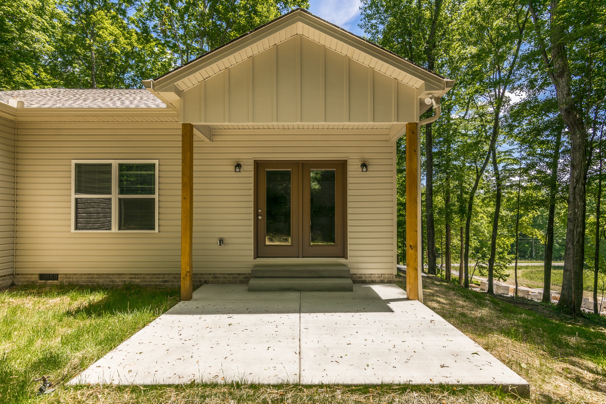 1566 Old Gallatin Road Portland, TN 37148 - Photo 45 of 49 a front view of a house