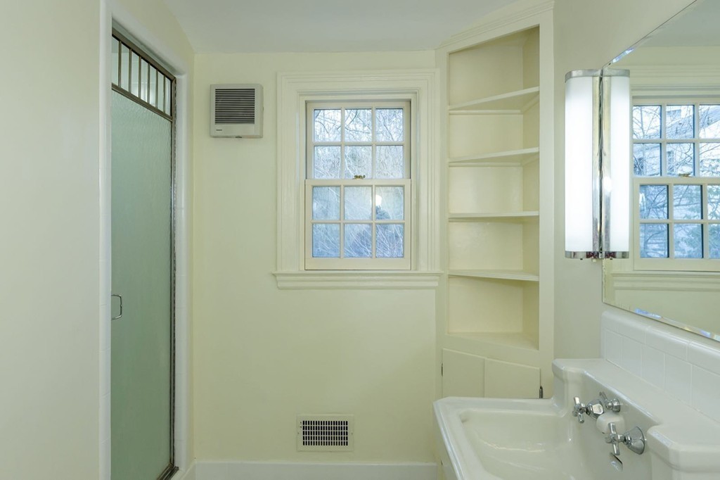 11 Wolcott Rd Extension Brookline, MA 02467 - Photo 18 of 30