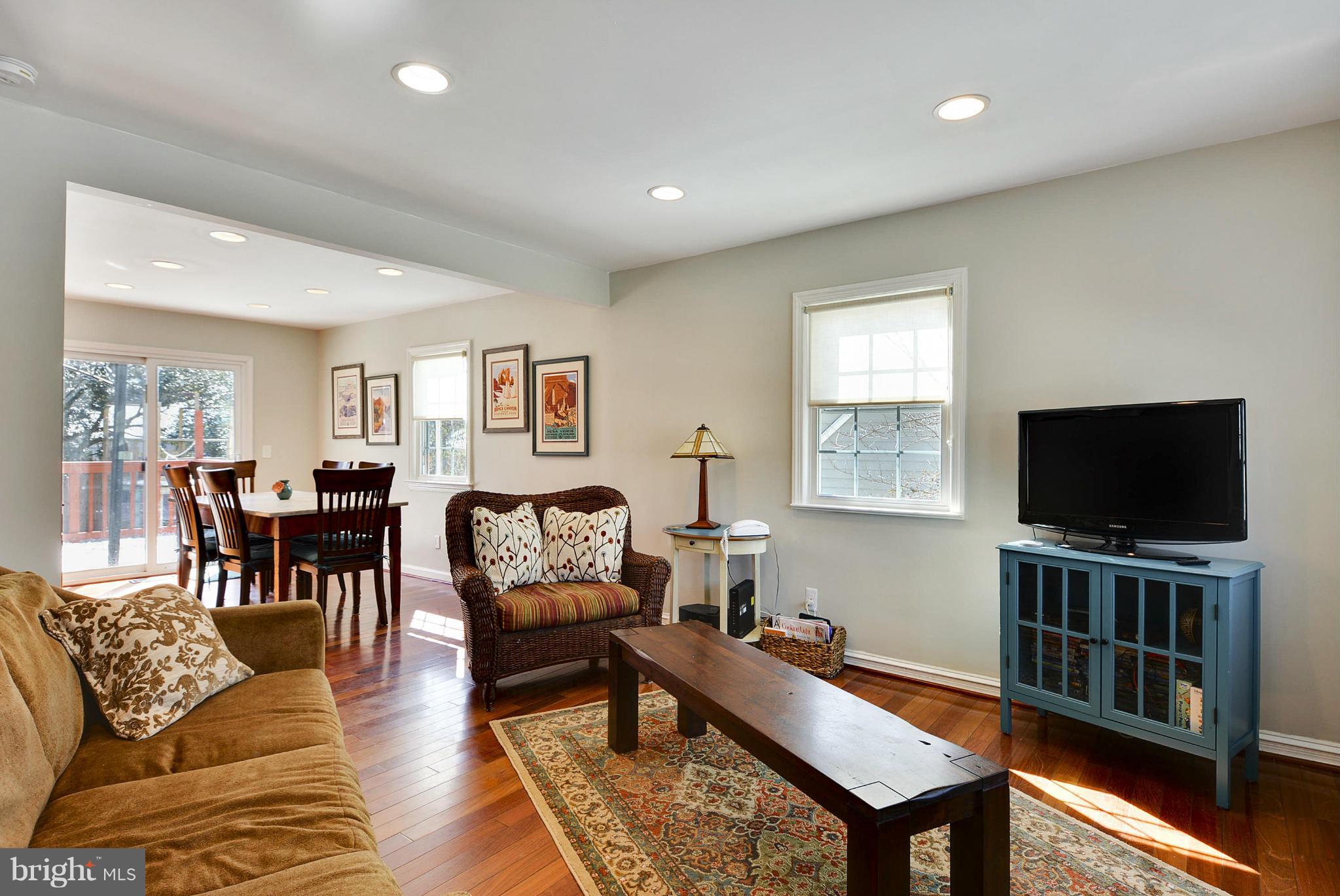 1606 Gridley Lane Silver Spring, MD 20902 - Photo 2 of 30 Living Room