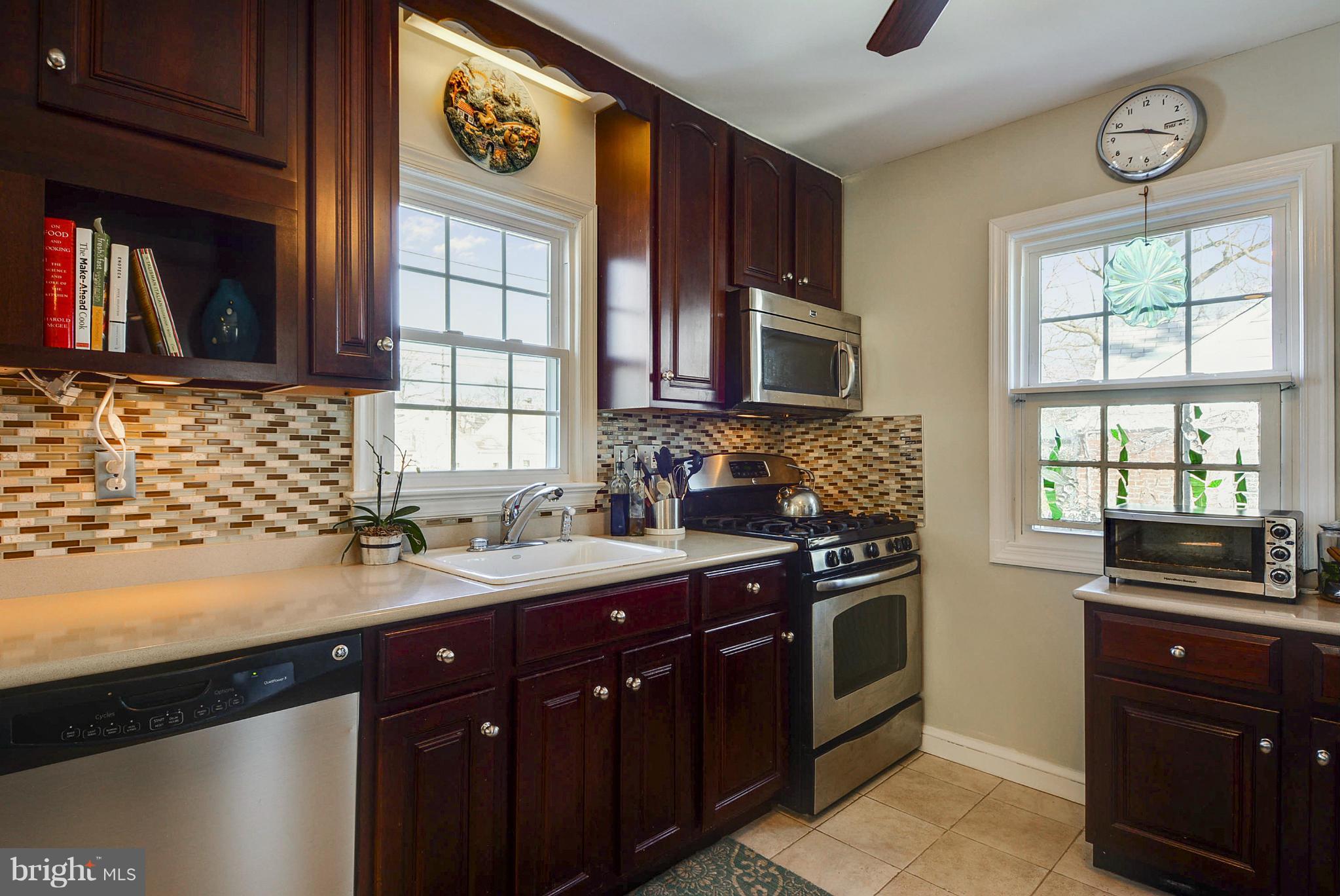 1606 Gridley Lane Silver Spring, MD 20902 - Photo 5 of 30 Kitchen