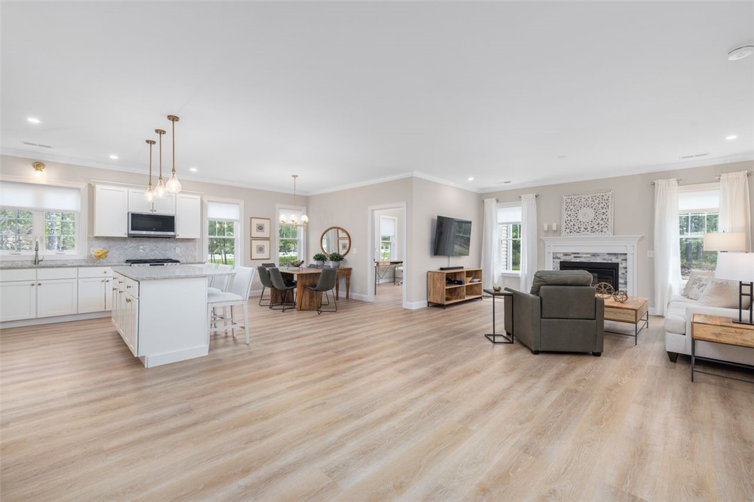 2 Sunset Avenue Coventry, RI 02816 - Photo 11 of 33