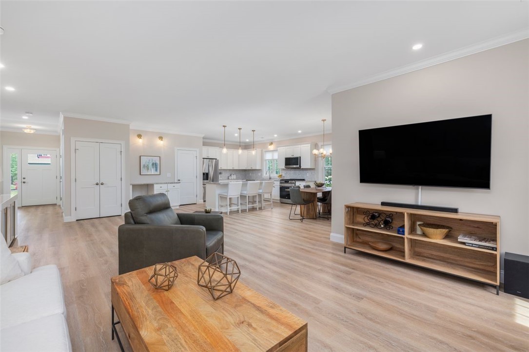 2 Sunset Avenue Coventry, RI 02816 - Photo 15 of 33