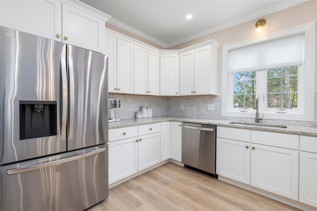 2 Sunset Avenue Coventry, RI 02816 - Photo 7 of 33