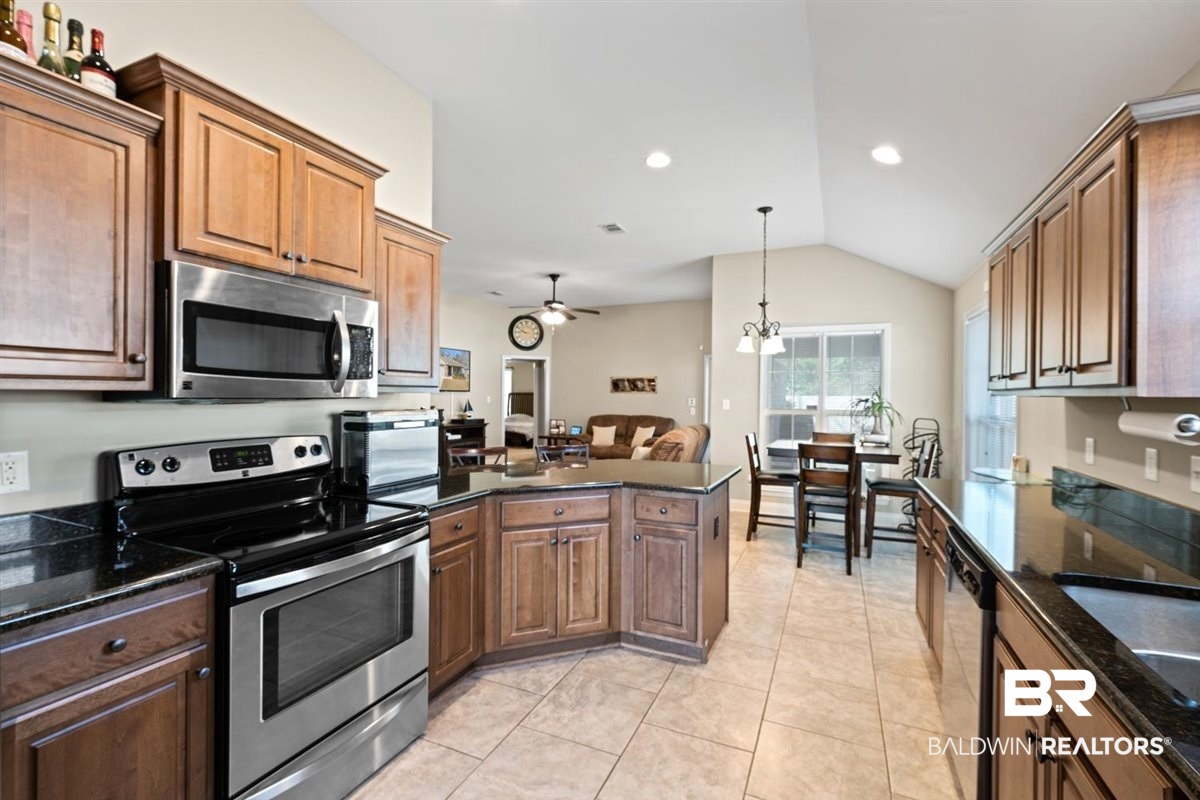 2200 Spring Grove South Mobile, AL 36695 - Photo 6 of 23