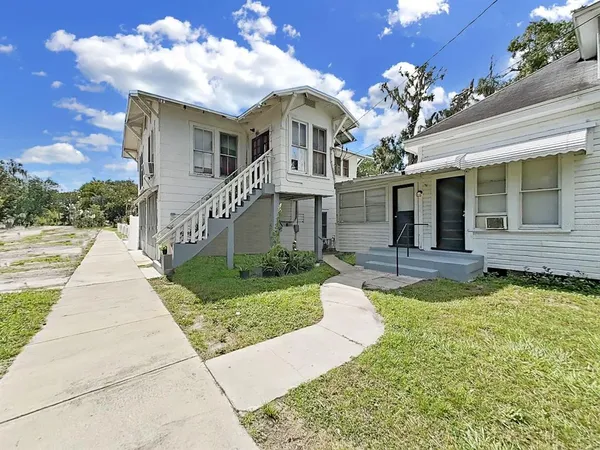 $399,900 | 601 West Baker Street, Plant City, FL 33563