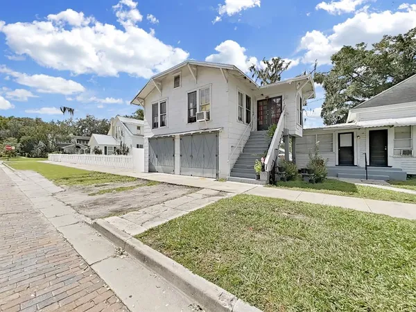 $399,900 | 601 West Baker Street, Plant City, FL 33563