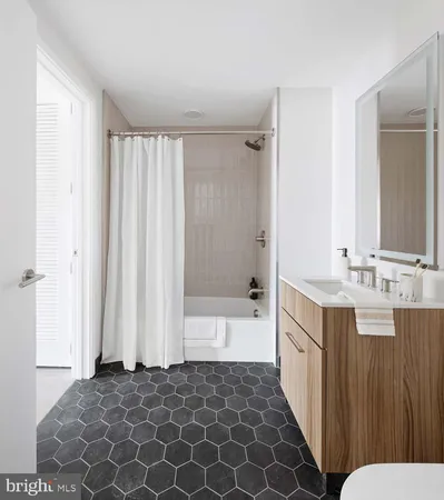 $1,859 | 1 Florida Avenue Northeast, Unit 713, Washington, DC 20002