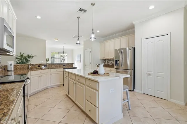 $739,995 | 3915 Treasure Cove Circle, Naples, FL 34114