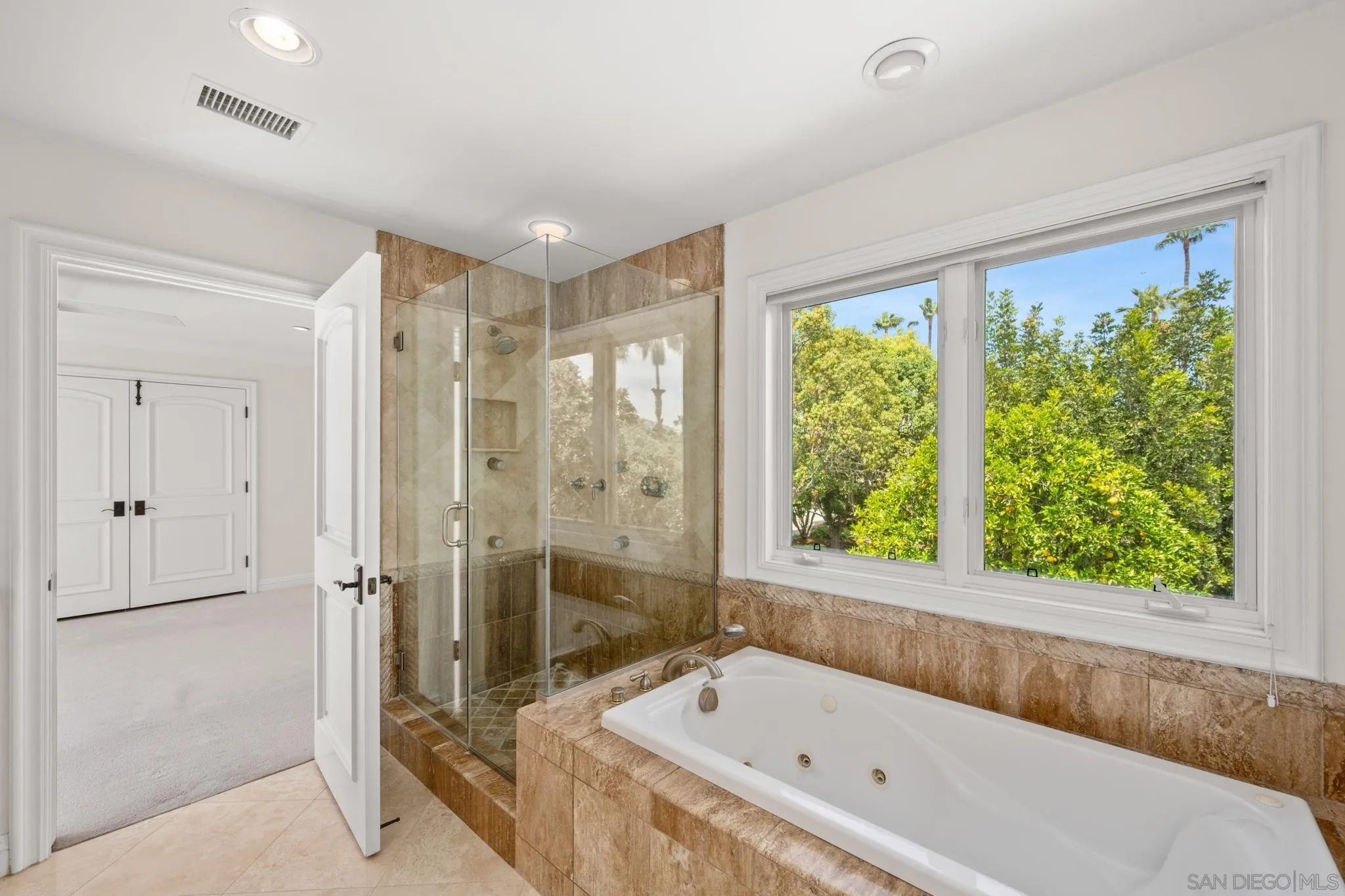 6319 Via Naranjal Rancho Santa Fe, CA 92067 - Photo 27 of 27 Detacehd guest home primary bedroom suite bath.