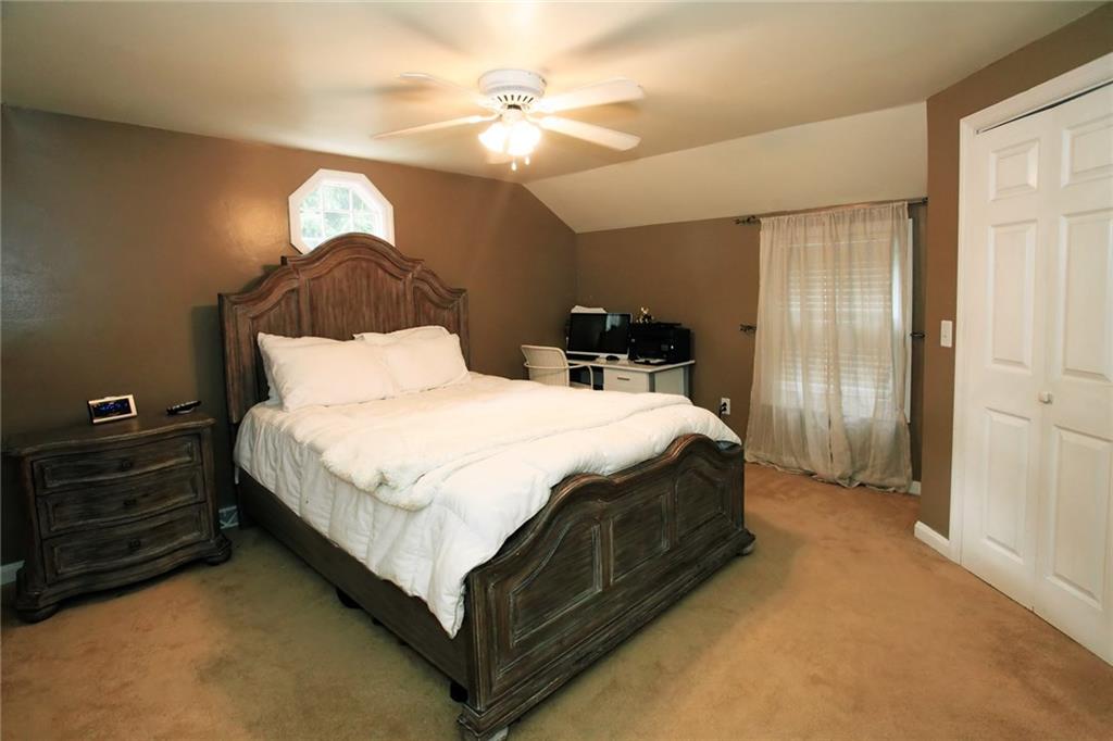 235 Soose Road Pittsburgh, PA 15209 - Photo 11 of 25 Gallery Image 11