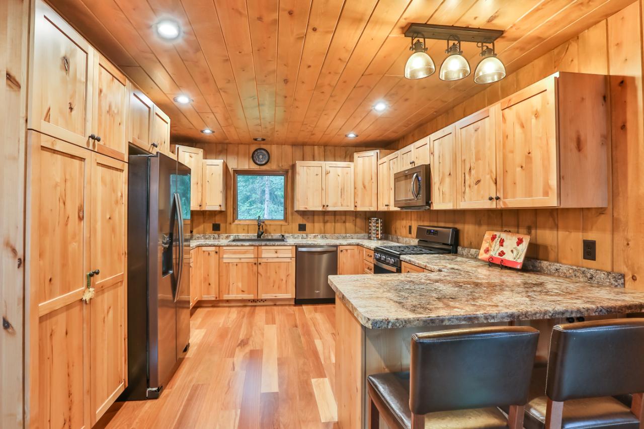 9011 North Star Road Presque Isle, WI 54557 - Photo 10 of 38 Gallery Image 10