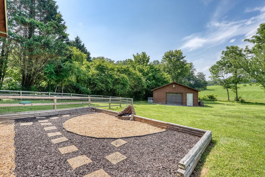 169 East Street Morganton, GA 30560 - Photo 35 of 43