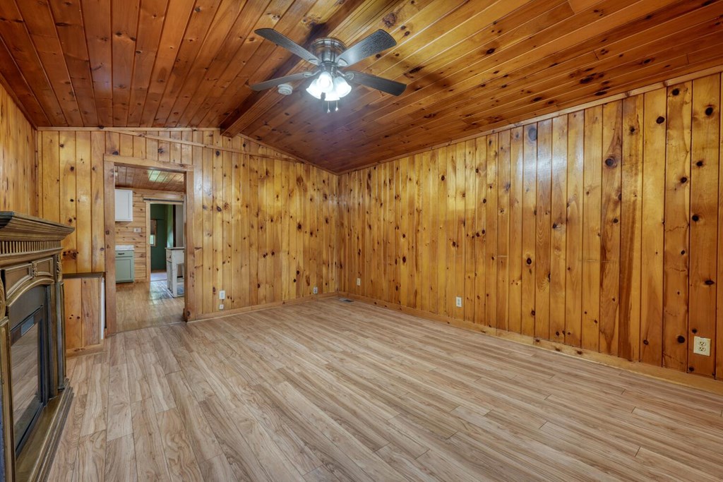 169 East Street Morganton, GA 30560 - Photo 5 of 43