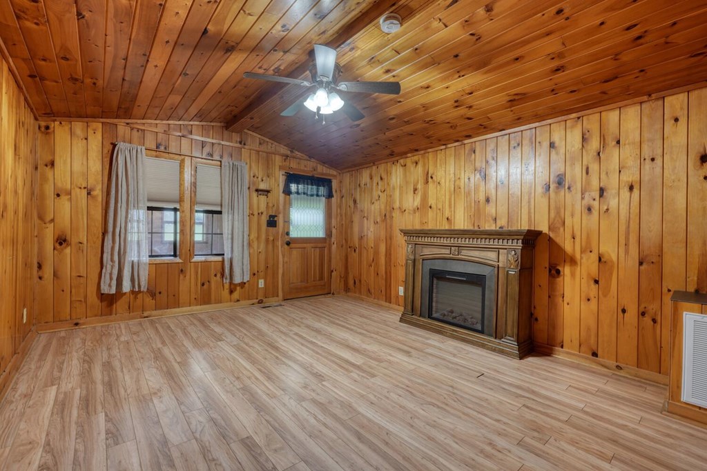 169 East Street Morganton, GA 30560 - Photo 7 of 43