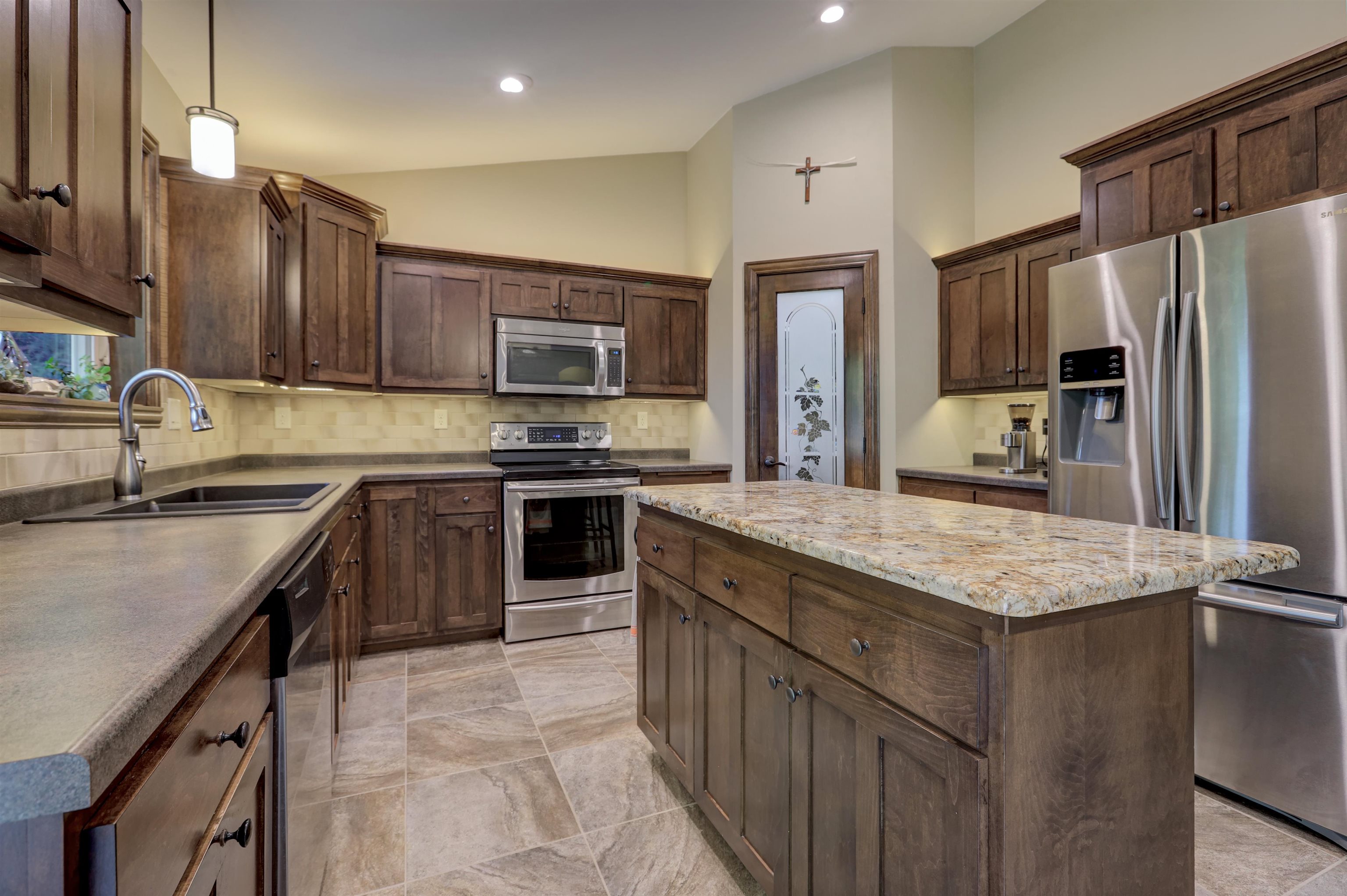 4800 Indigo Lane Appleton, WI 54913 - Photo 18 of 45