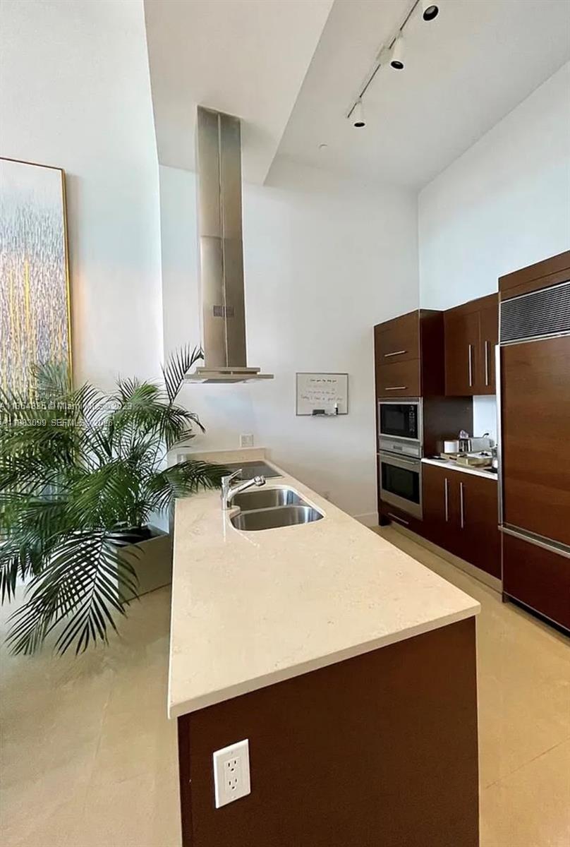 495 Brickell Avenue, Unit 1409 Miami, FL 33131 - Photo 8 of 20