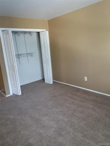 $2,600 | 1887 Fleetwood Drive, Troy, MI 48098