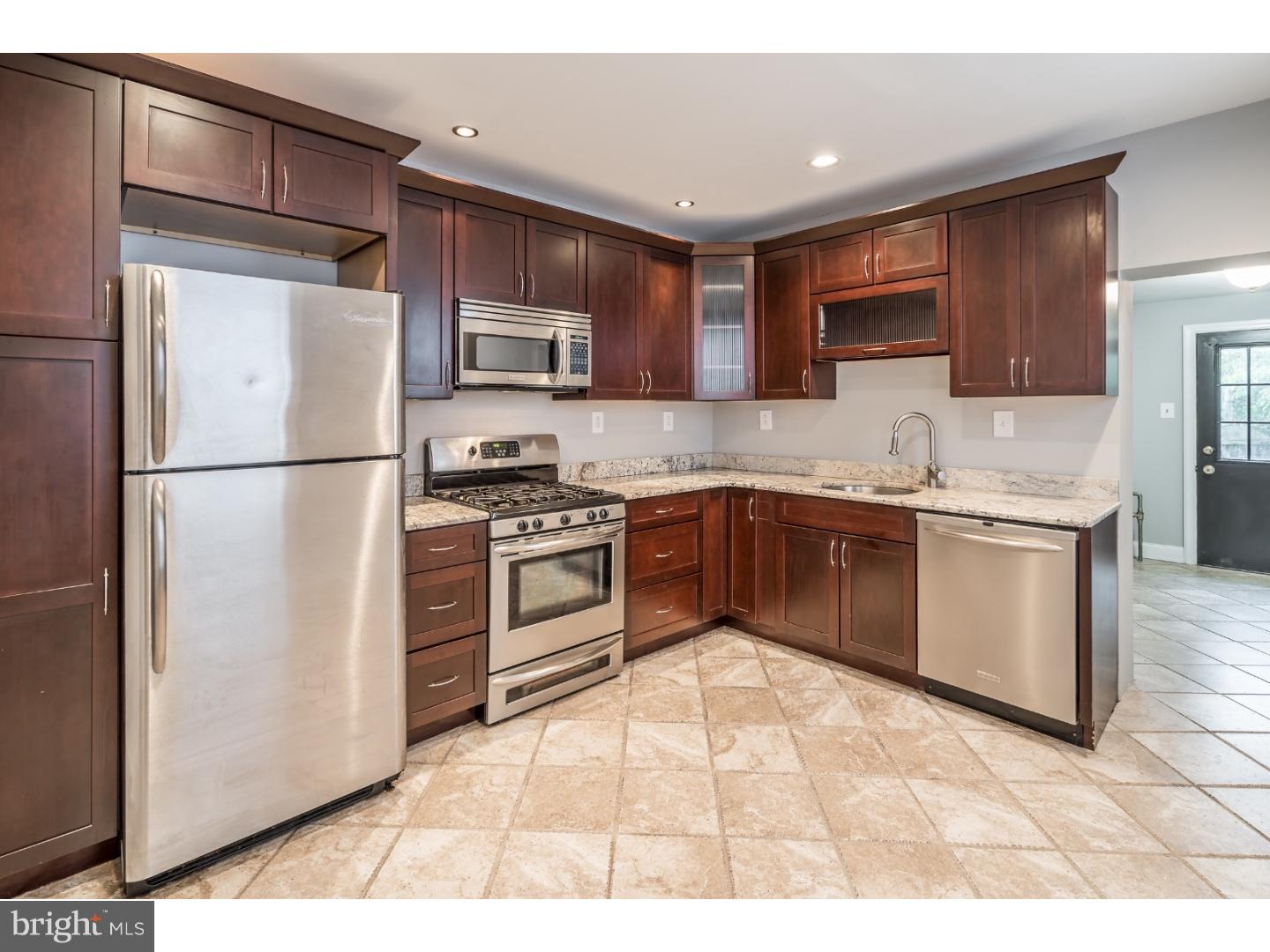 132 Krams Avenue Philadelphia, PA 19127 - Photo 8 of 19