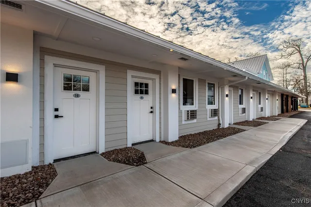 $2,000 | 1104 Main Street, Unit 8, Vienna, NY 13157