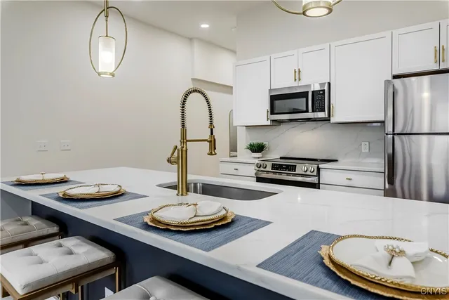 $2,000 | 1104 Main Street, Unit 8, Vienna, NY 13157