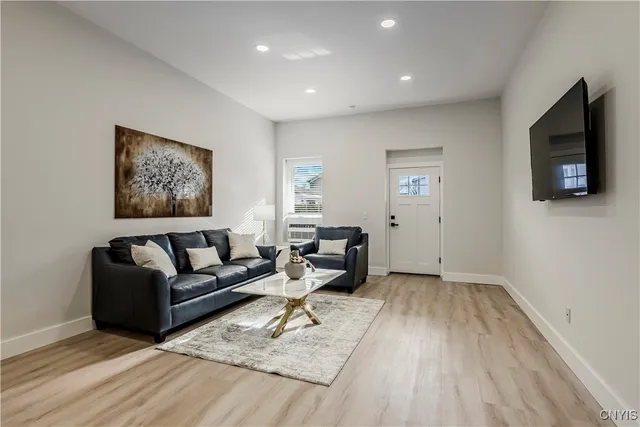 $2,000 | 1104 Main Street, Unit 8, Vienna, NY 13157