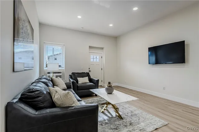 $2,000 | 1104 Main Street, Unit 8, Vienna, NY 13157